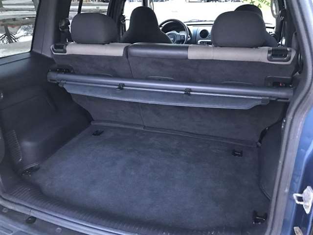 2004 Jeep Liberty 4dr Sport 4WD SUV